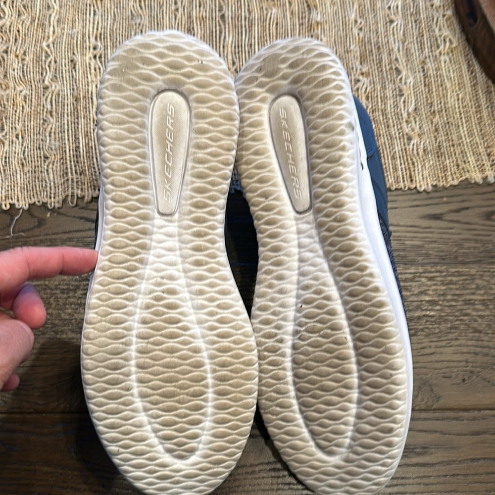Skechers Classic Fit Air Cooled Memory Foam - Picture 3 of 5